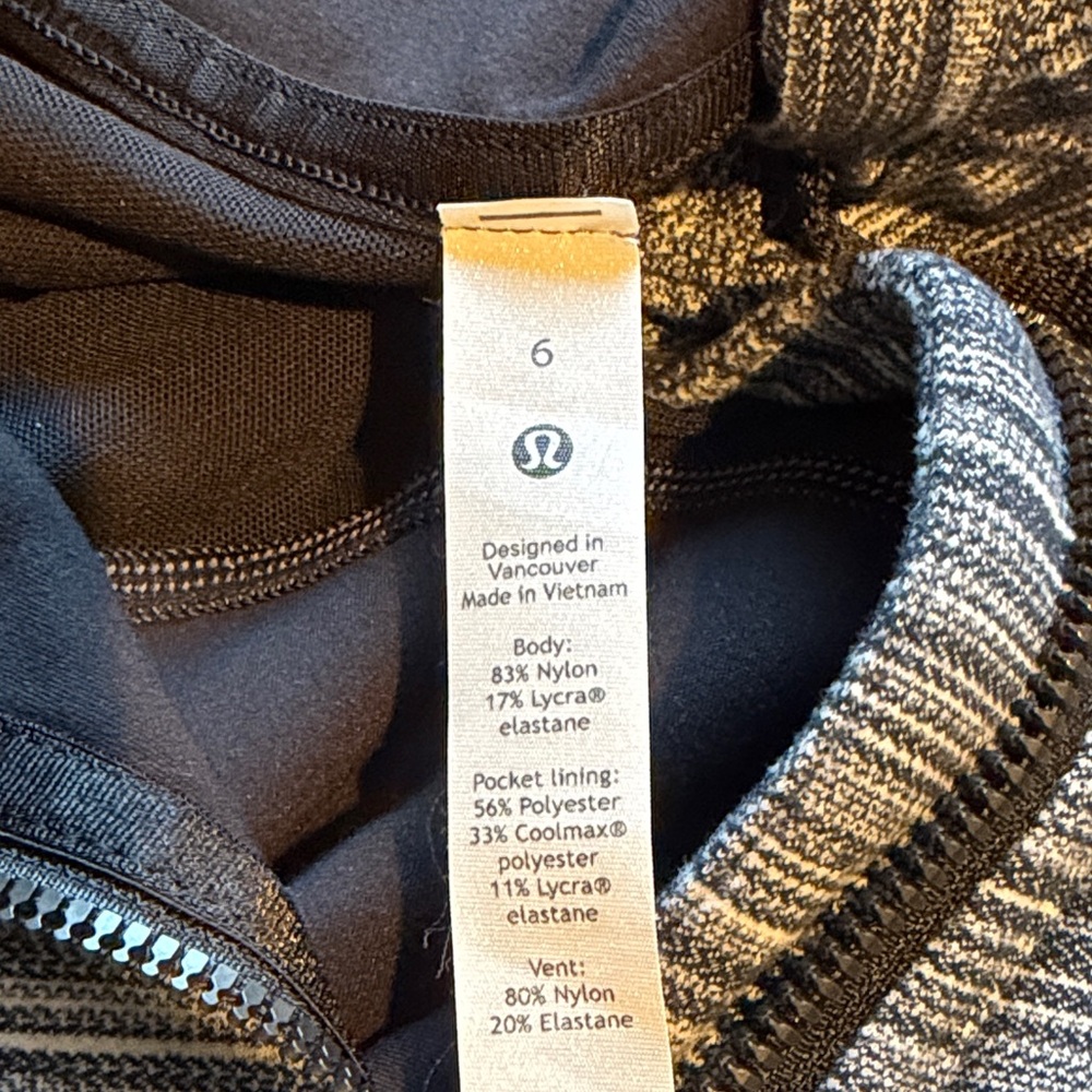 Lululemon Black and Gray Striped Zippered Hoodie: Size 6 - Picture 8 of 9